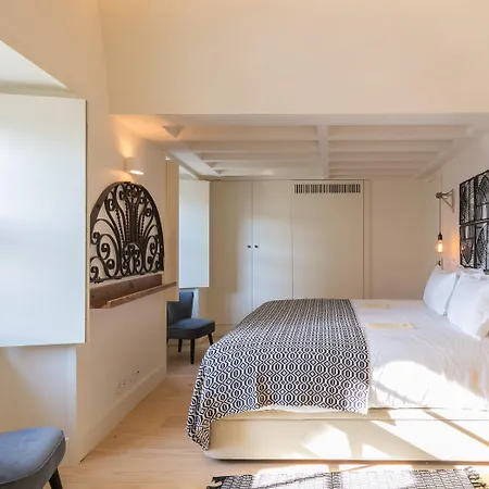 Almaria - Edificio Officina Real 酒店