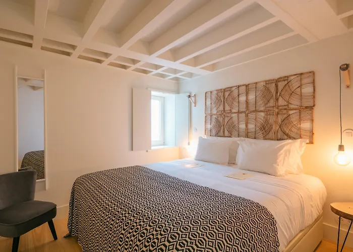 Almaria - Edificio Officina Real Hotel Lisboa