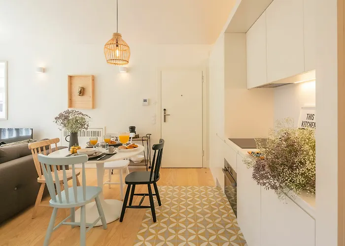 Almaria - Edificio Officina Real Hotel 4*