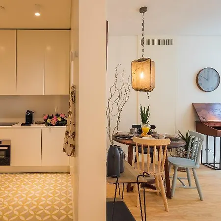 Almaria - Edificio Officina Real ホテル