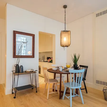 Almaria - Edificio Officina Real Hotel 4*