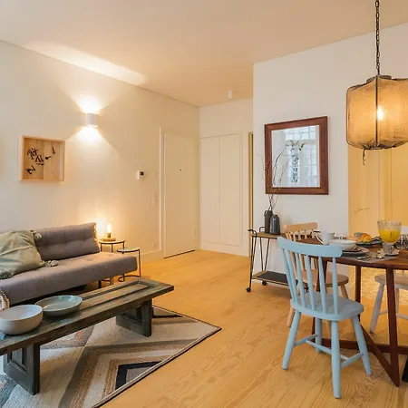 Almaria - Edificio Officina Real 4*