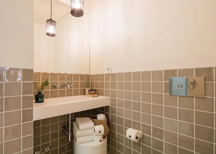 Almaria - Edificio Officina Real 4*