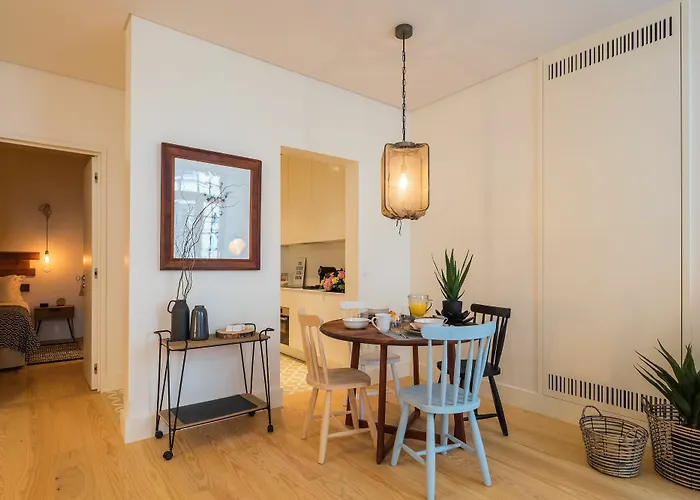 Almaria - Edificio Officina Real Hotel 4*