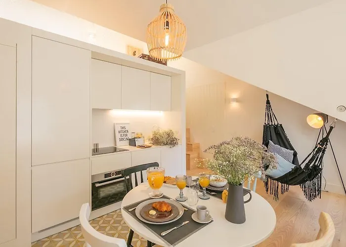 Almaria - Edificio Officina Real 4*