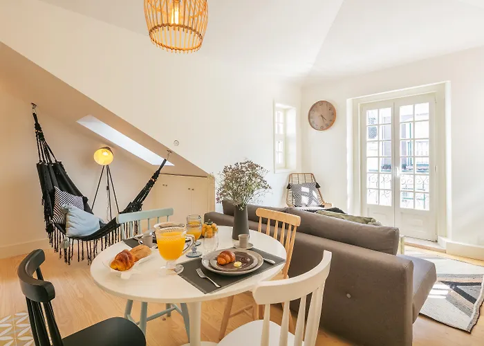 Almaria - Edificio Officina Real Szálloda 4*